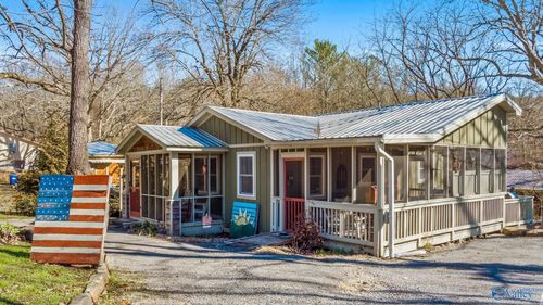 21322 Scenic Dr, Mentone, AL, 35984-3210 | Card Image