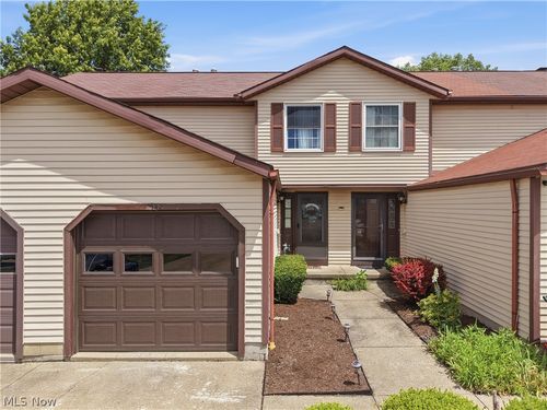 542 Topaz Ln, Brunswick, OH, 44212-1170 | Card Image