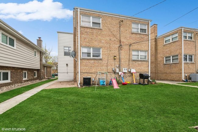 5032 Crain St, Home with 8 bedrooms, 4 bathrooms and 4 parking in Skokie IL | Image 29