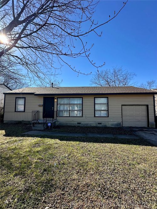 3174 Iroquois Ave, Tulsa, OK, 74106-1910 | Card Image