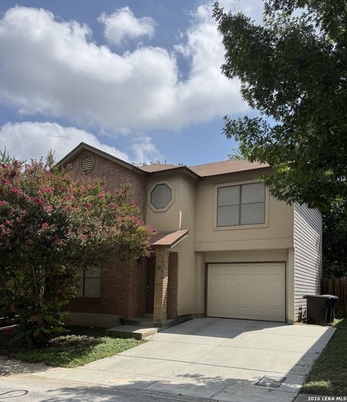 18 Torreys Post, San Antonio, TX, 78240-5241 | Card Image