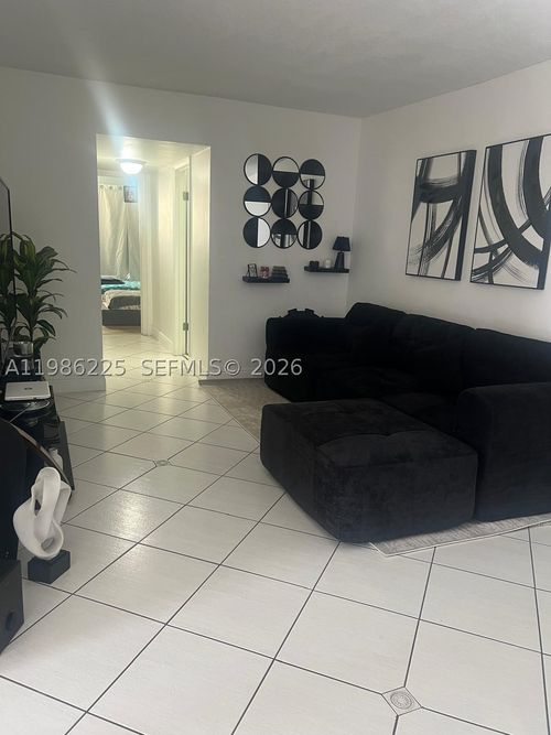 407-6620 W 2nd Ct, Hialeah, FL, 33012-6753 | Card Image