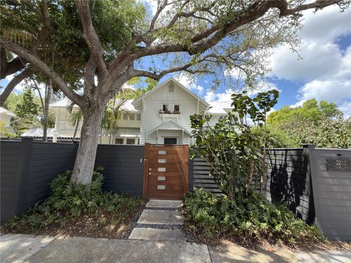 2200 Mietaw Dr, SARASOTA, FL, 34239-3719 | Card Image