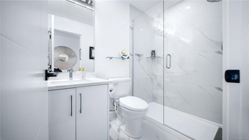 927 Beckwith Ave, Victoria, BC, V8X3S2 | Card Image