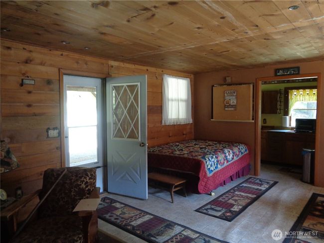 270 N Fork Rd, House other with 1 bedrooms, 1 bathrooms and 2 parking in Conconully WA | Image 6