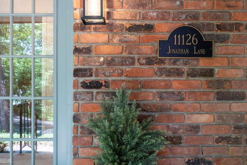 11126 Jonathan Ln, Bruce Twp, MI, 48065-4379 | Card Image