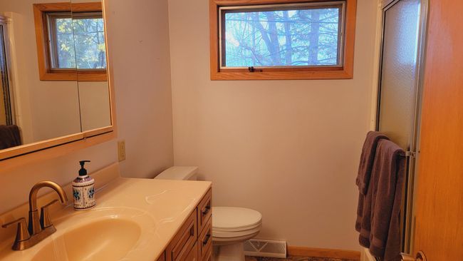 Main floor bathroom | Image 23
