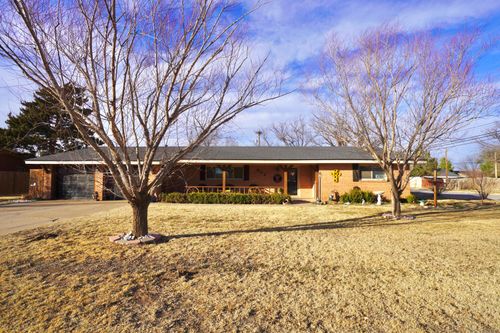802 7th St, Wolfforth, TX, 79382-2932 | Card Image