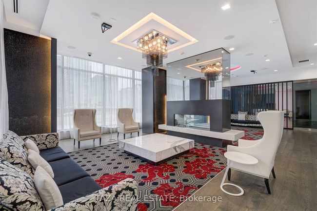 1231 - 560 Front St W, Condo with 3 bedrooms, 2 bathrooms and 1 parking in Toronto ON | Image 30