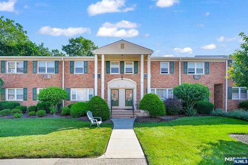 51 Roseland Ave, Caldwell, NJ, 07006-5958 | Card Image
