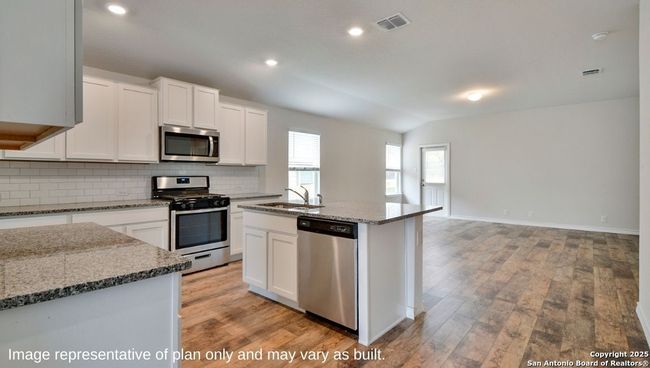 3136 Wentwood Run, House other with 3 bedrooms, 2 bathrooms and null parking in San Antonio TX | Image 7