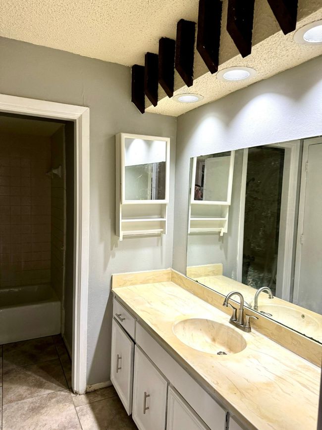 2nd bathroom | Image 15