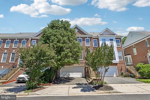 26071 Nimbleton Sq, CHANTILLY, VA, 20152-3662 | Card Image