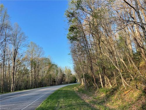 1 Valley Dr, Jonesville, NC, 28642-2523 | Card Image