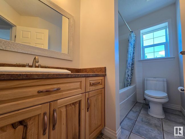 492 Stanley Close, House other with 5 bedrooms, 3 bathrooms and null parking in Spring Lake AB | Image 19