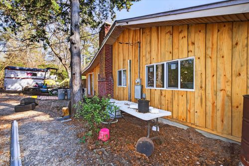 110 Bobwhite Ln, Lucedale, MS, 39452-2361 | Card Image