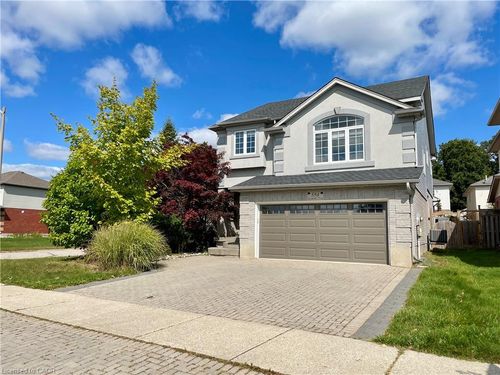 598 Chesapeake Dr, Waterloo, ON, N2K4G6 | Card Image