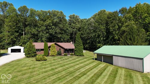1272 Centerwood Dr, Martinsville, IN, 46151-8811 | Card Image