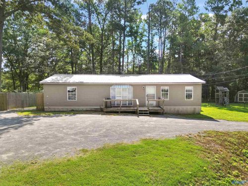 89 Red Bud Ln, Decatur, AL, 35603-6420 | Card Image
