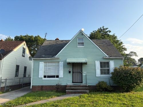 15807 Harvard Ave, Cleveland, OH, 44128-2047 | Card Image