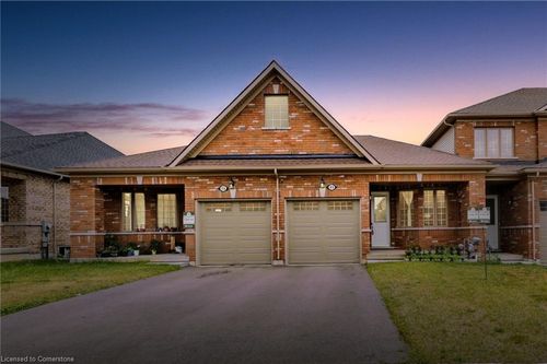 11 Harwood St, Tillsonburg, ON, N4G0J7 | Card Image