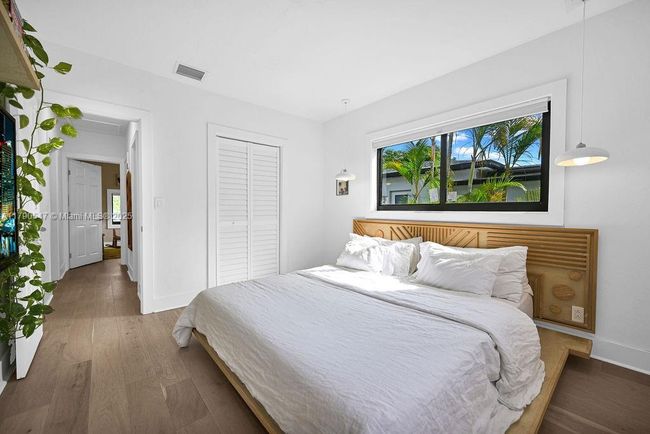 1010 Ne 83 Rd St, House other with 3 bedrooms, 3 bathrooms and null parking in Miami FL | Image 15