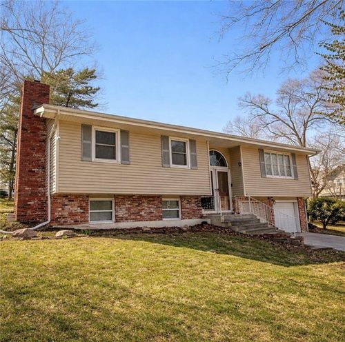 809 Acorn St, Eudora, KS, 66025-9682 | Card Image