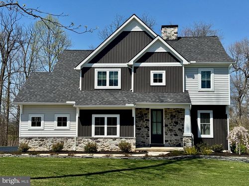 4413 Lynwood Dr, Spring Grove, PA, 17362-7862 | Card Image