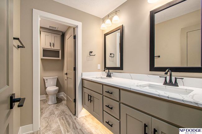 3301 S 212 Th St, House other with 4 bedrooms, 4 bathrooms and 3 parking in Elkhorn NE | Image 26