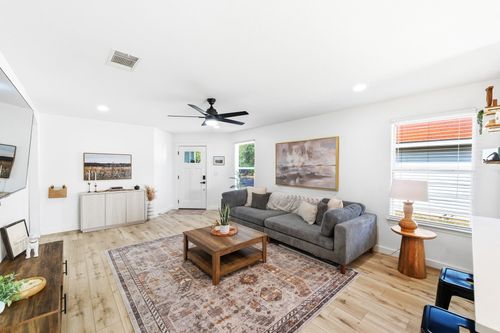 5905 Los Dios Pl, Del Valle, TX, 78617-3623 | Card Image