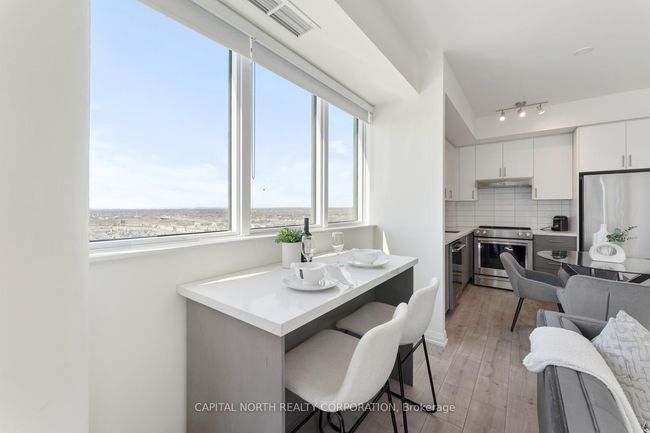 1718 - 9000 Jane St, Condo with 2 bedrooms, 2 bathrooms and 1 parking in Concord ON | Image 18