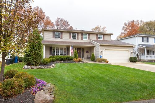 25148 Tara Lynn Dr, North Olmsted, OH, 44070-1291 | Card Image