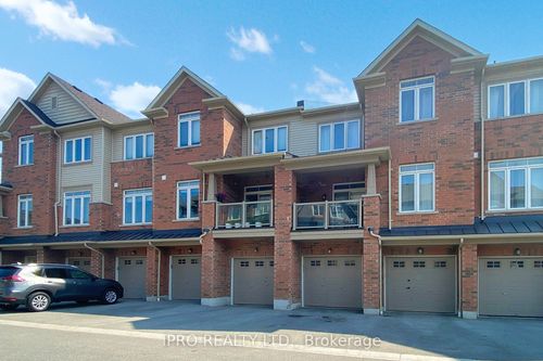 8-2730 William Jackson Dr, Pickering, ON, L1X0E6 | Card Image