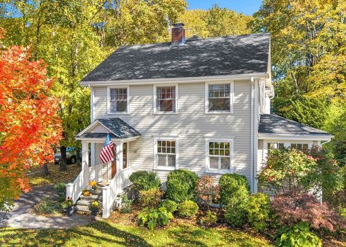 13 Cavanaugh Rd, Wellesley, MA, 02481-1115 | Card Image