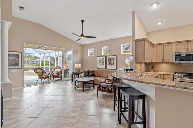 7327 Kensington Ct, House other with 2 bedrooms, 2 bathrooms and null parking in UNIVERSITY PARK FL | Image 16
