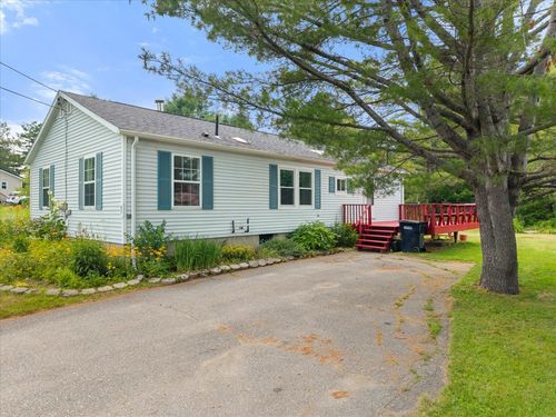 47 Shepherd Dr, Bangor, ME, 04401-2440 | Card Image