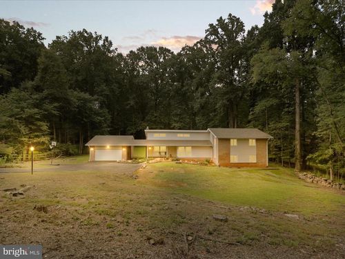 11709 Vale Rd, OAKTON, VA, 22124-2240 | Card Image