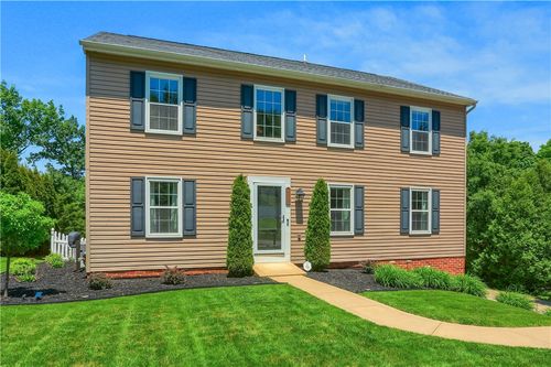 4127 Valleyvue Dr, Gibsonia, PA, 15044-9281 | Card Image