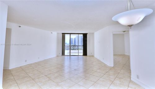 1207-3500 Mystic Pointe Dr, Aventura, FL, 33180 | Card Image