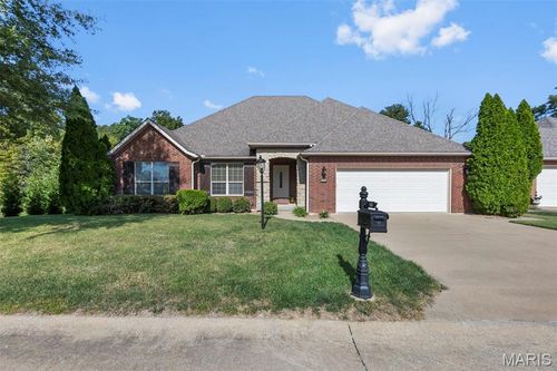 211 Castle Rock Vlg, Cape Girardeau, MO, 63701-7703 | Card Image