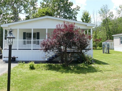 123 Royal Meadows Dr, Clinton, NY, 13323-1090 | Card Image