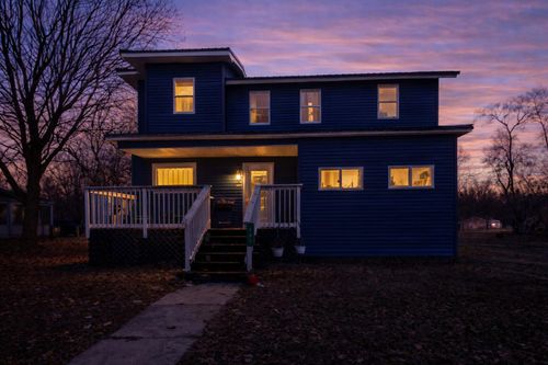 101 River Ct, Saint Louis, MI, 48880-1824 | Card Image