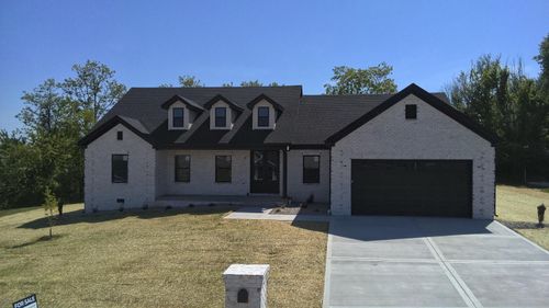 168 Central Park Ave, Berea, KY, 40403-1075 | Card Image