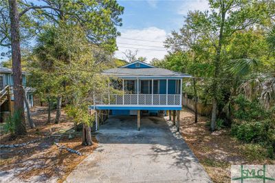 706 2nd Avenue, Home with 3 bedrooms, 2 bathrooms and null parking in Tybee Island GA | Image 1