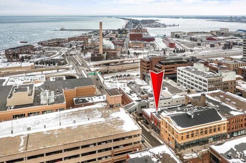 21 N Lake Ave, Duluth, MN, 55802-2018 | Card Image