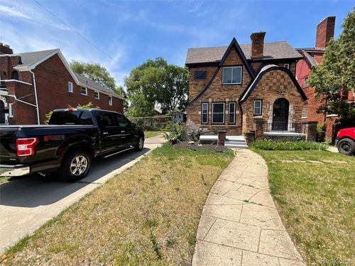 17165 Wisconsin St, Detroit, MI, 48221-2576 | Card Image