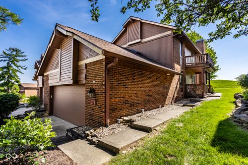 373 Exeter Ct, Greenwood, IN, 46143-1920 | Card Image