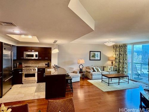 1808-1837 Kalakaua Ave, Honolulu, HI, 96815-1559 | Card Image