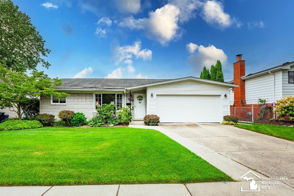 Meadowbrook St, Livonia, MI 48154