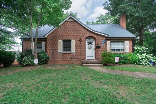 1023 Kearns Ave, Winston-Salem, NC, 27106-5823 | Card Image